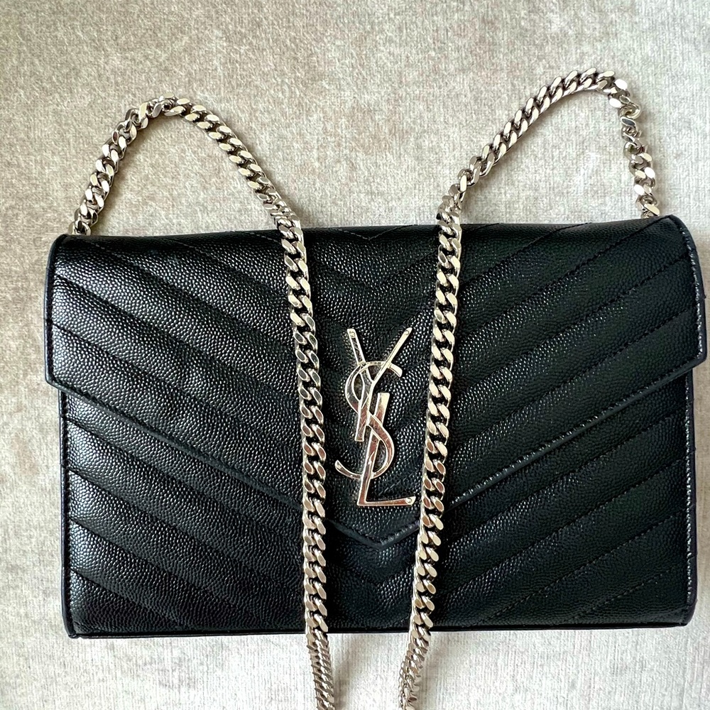YSL CASSANDRE MATELASSÉ CHAIN WALLET IN GRAIN DE POUDRE EMBOSSED LEATHER